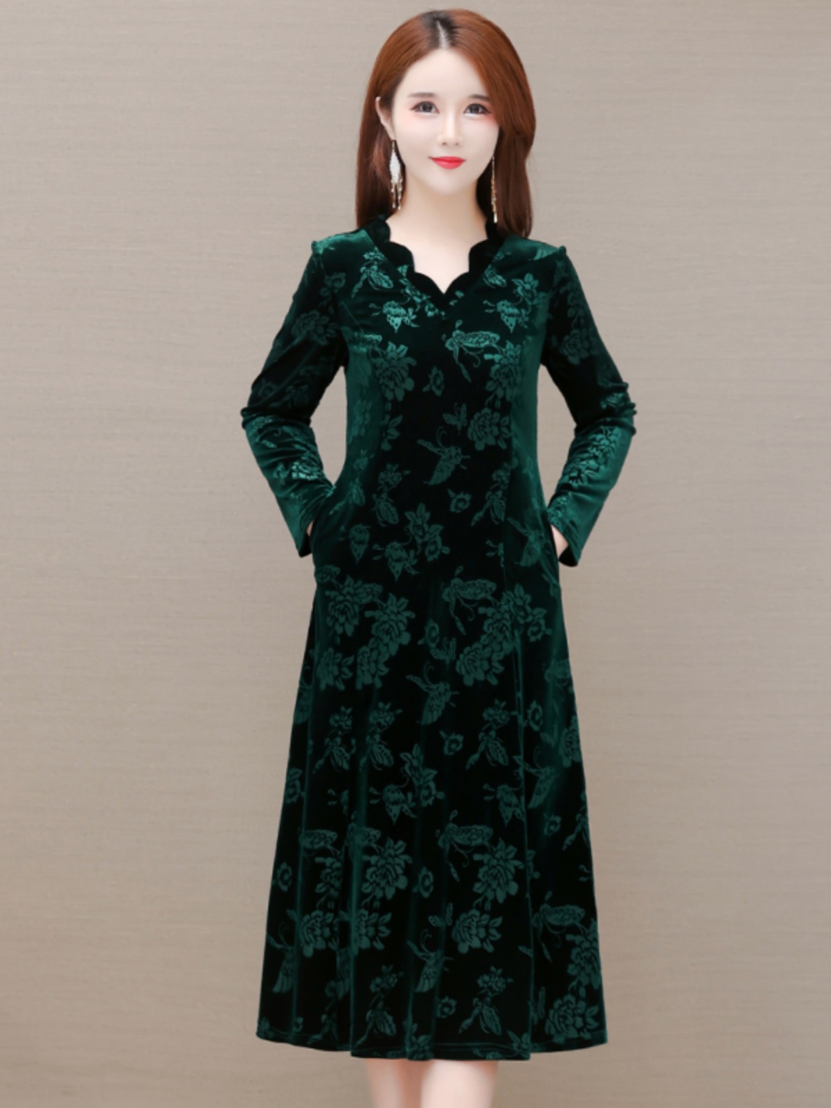 Vestido Elegante de Veludo com - Women Fashion Over 60 avaliação e preço